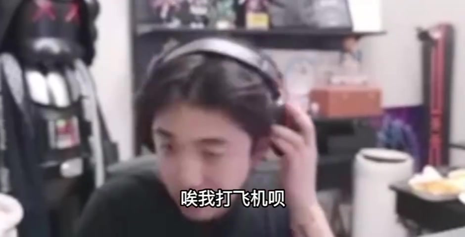 OMG？icon：一LPL老板很认真问我要不要去他那试试！队伍不是很强